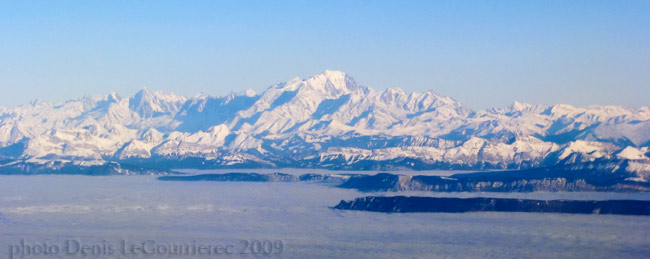 alpes mountains aerial photo