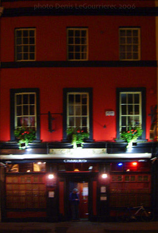 pub Charlies