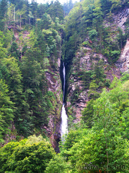 hell waterfall bagneres de luchon