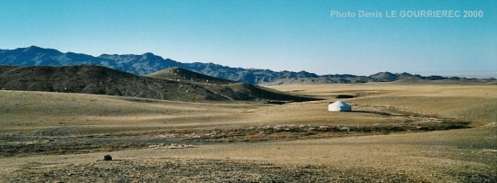 dans la steppe et dans le désert de Gobi, vous ne risquez pas d'être dérangé par les ronflement de votre voisin