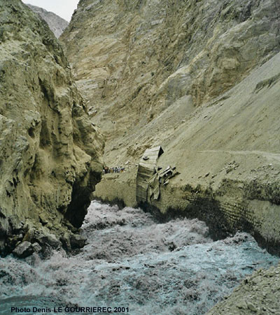 landslide pakistan
