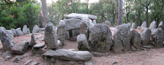 panorama dolmen de la Cova d'en Daina, Catalonia, Spain