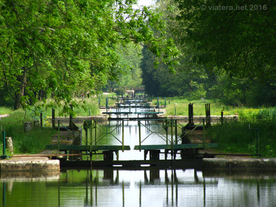 canal nantes brest ecluses saint gonnery