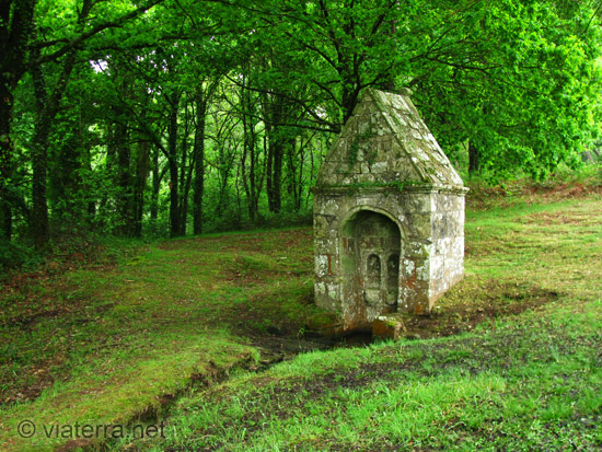 fontaine de bodeno kerhero moustoir-ac