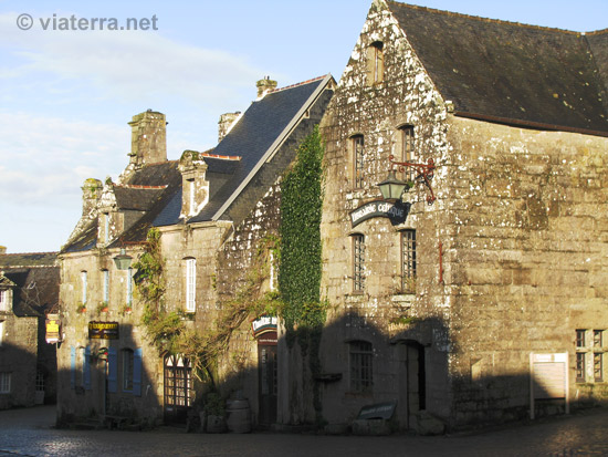 village de locronan