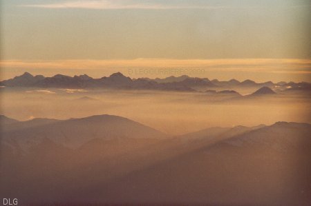 sun rays mountains