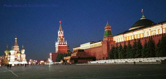 red square by night